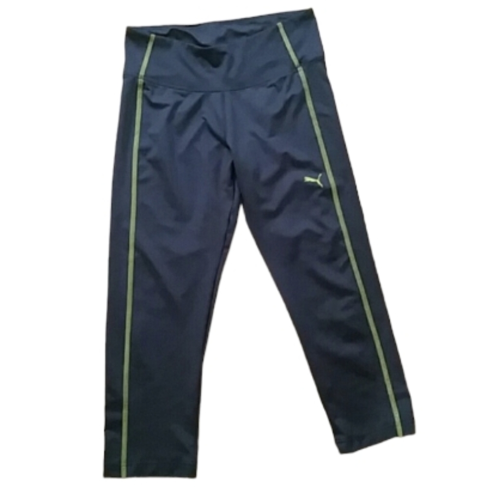 Puma Womans Athetic Grey Workout Capris Size Small